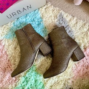 URBAN OUTFITTERS gold heeled booties